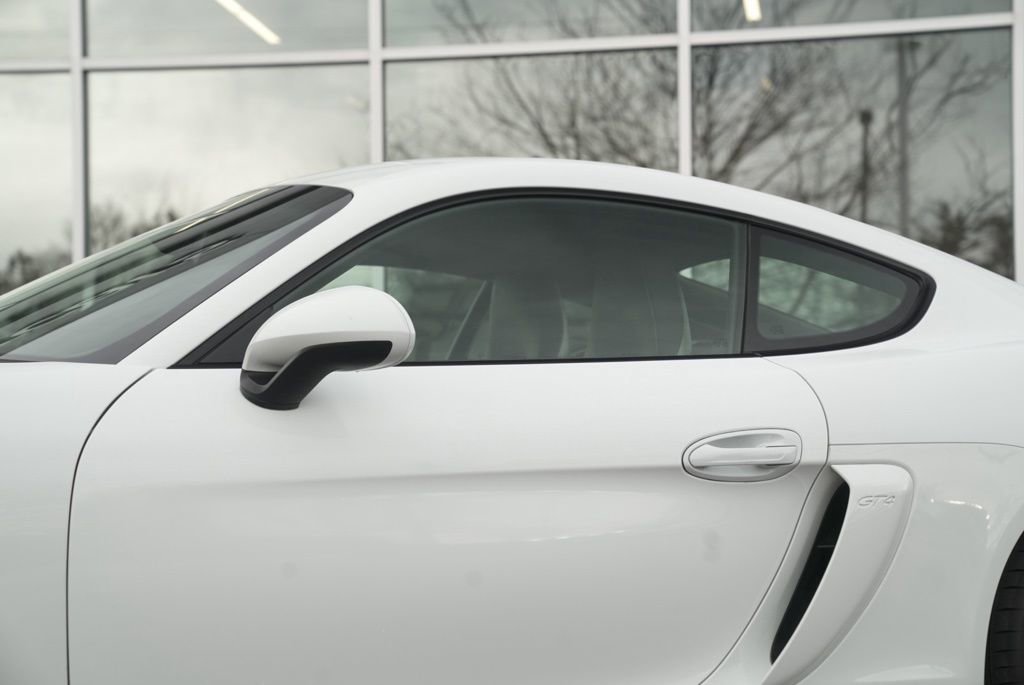 Used 2016 Porsche Cayman GT4 RWD image 9