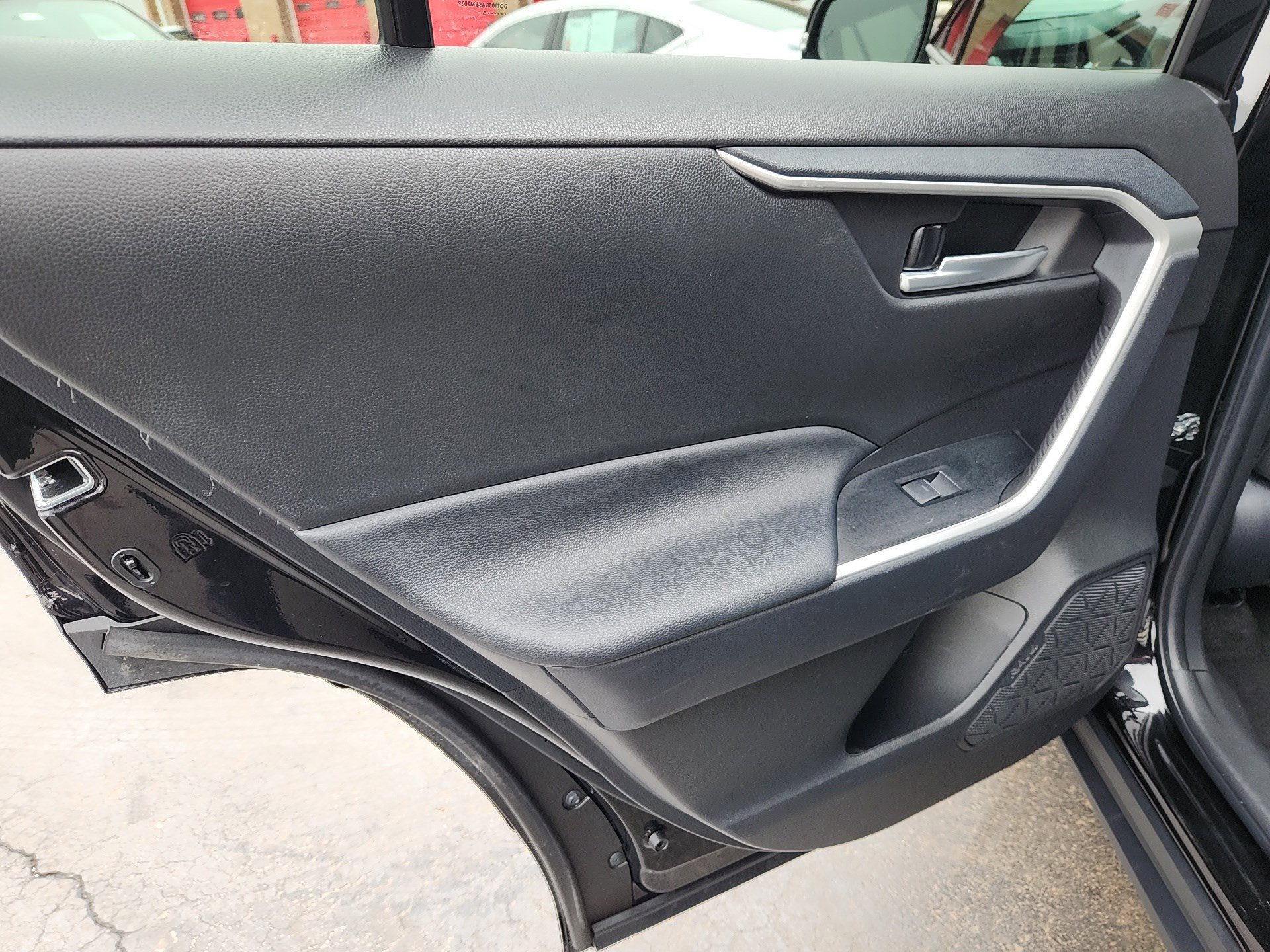 Certified 2025 Toyota RAV4 XLE image 18