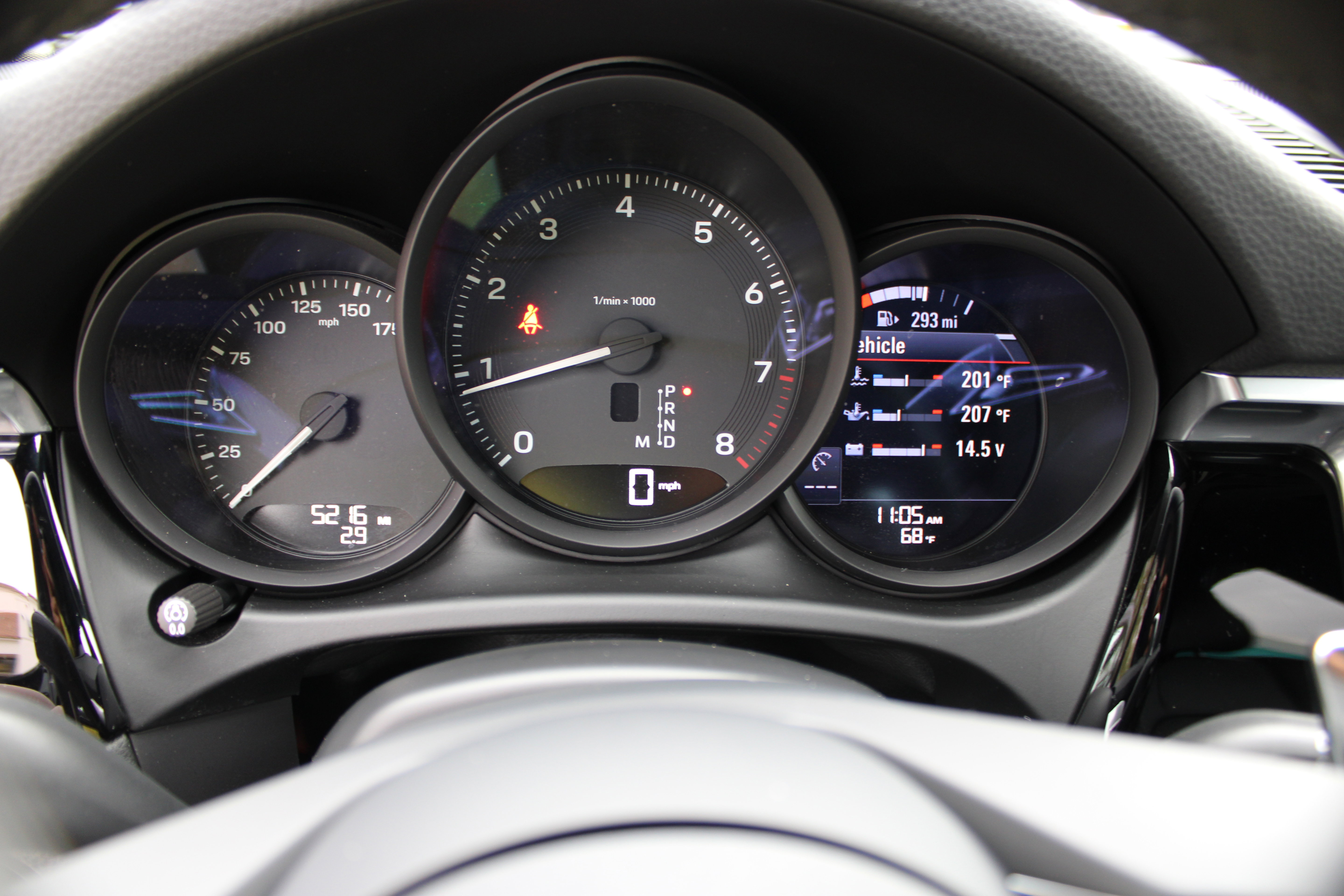 Certified 2026 Porsche Macan AWD/4WD image 22