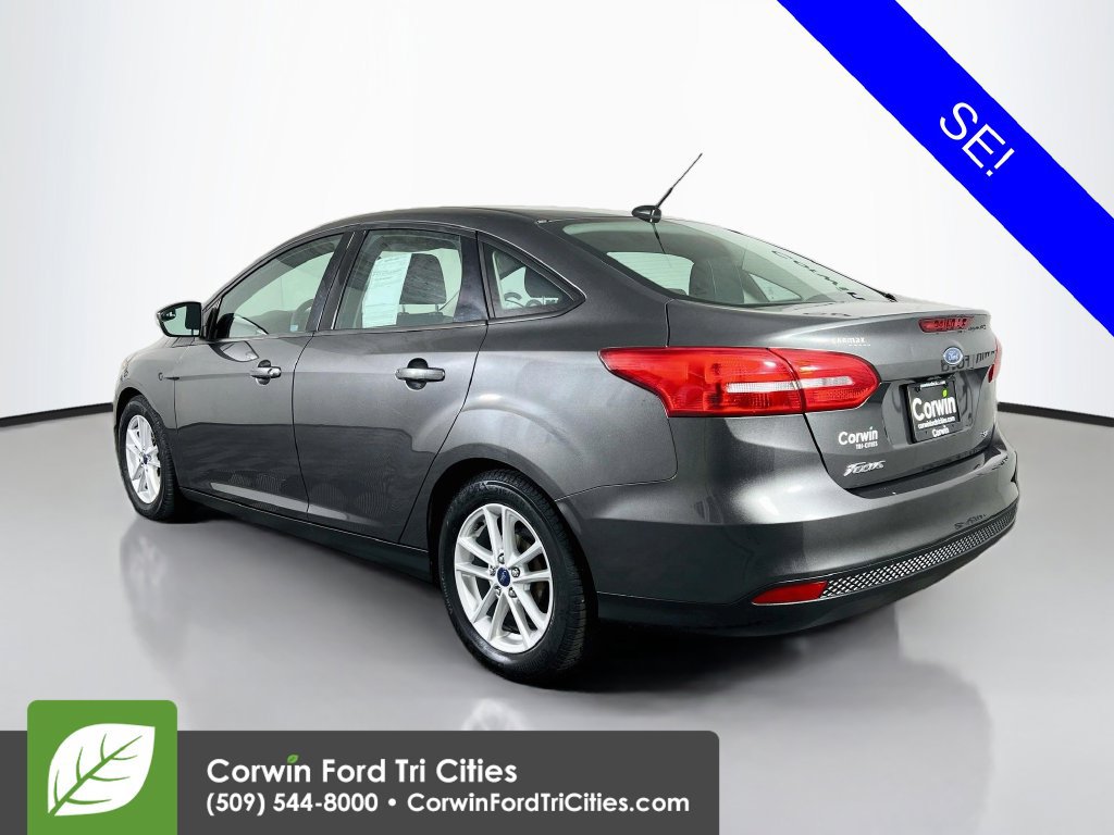 Used 2015 Ford Focus SE FWD image 11