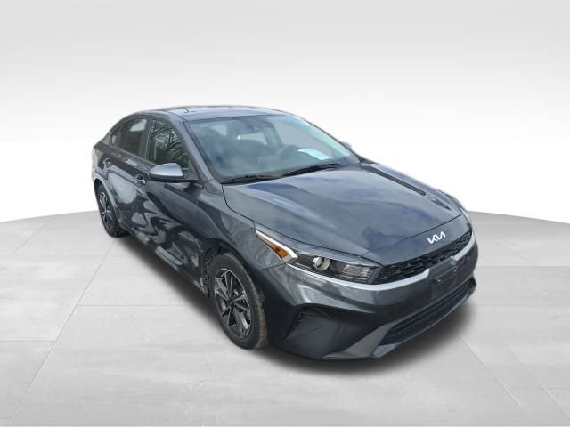 Used 2024 Kia Forte LXS image 7