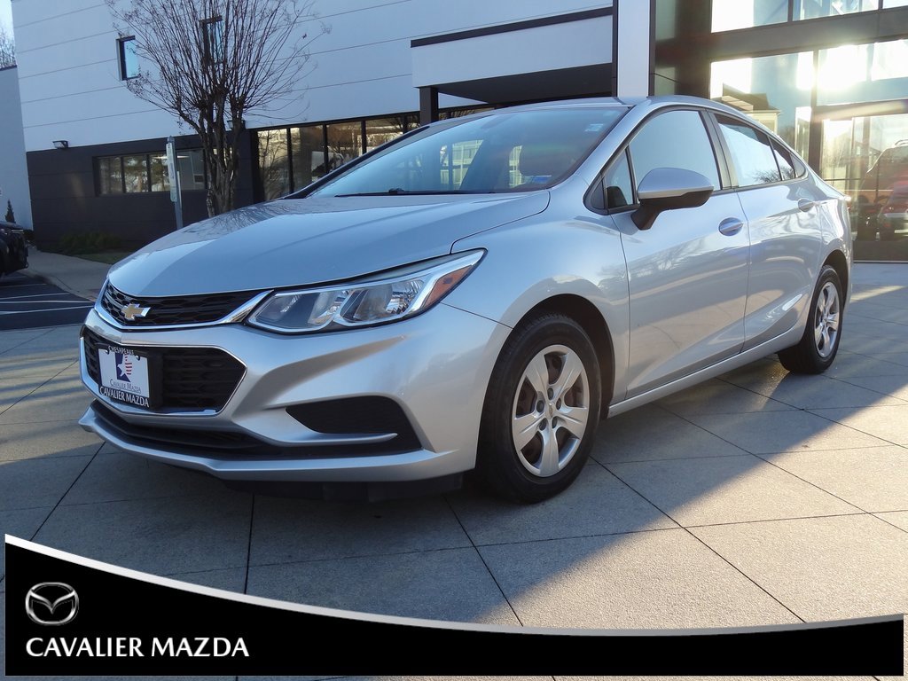 Used 2018 Chevrolet Cruze LS image 8