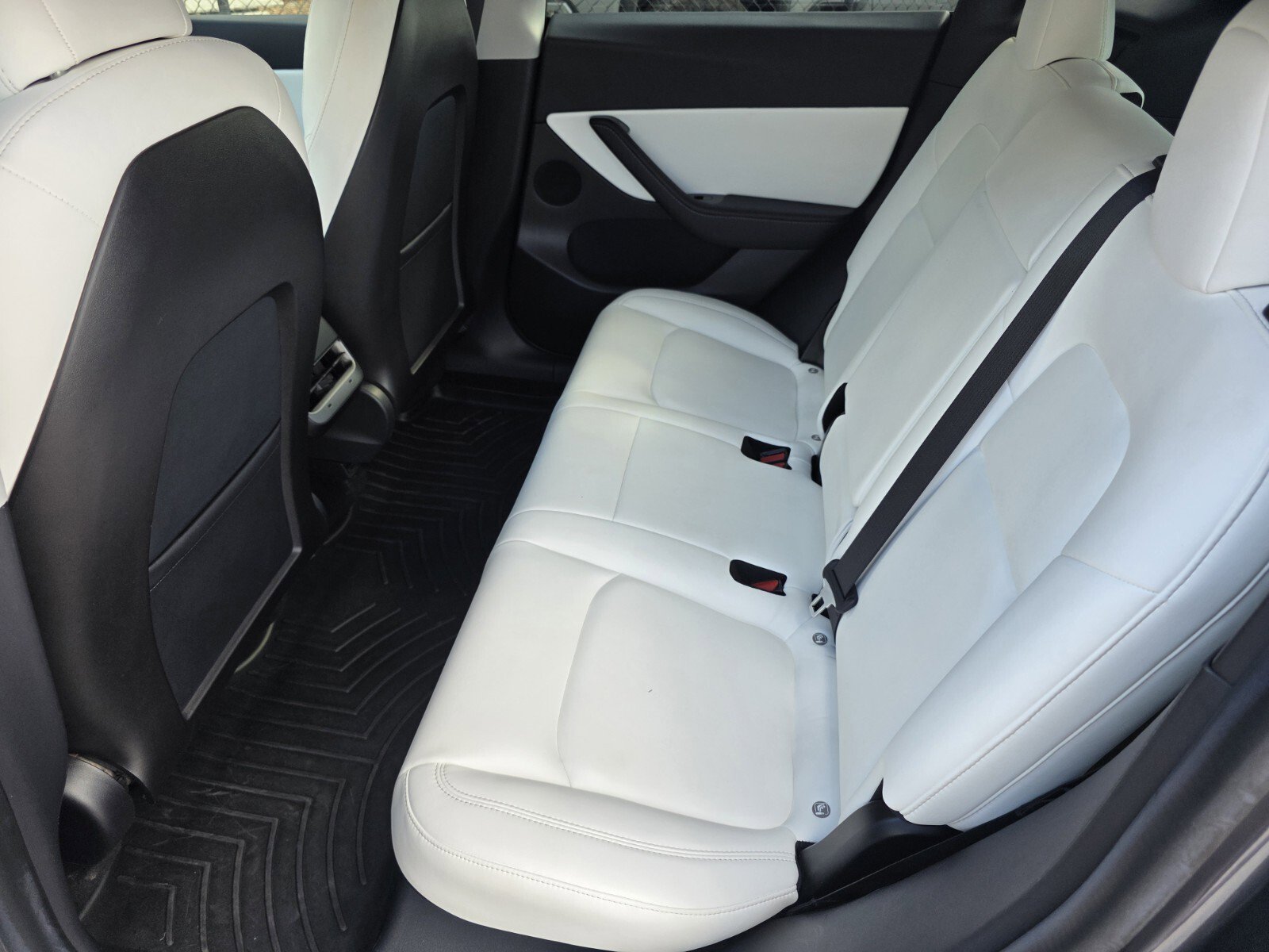 Used 2020 Tesla Model Y Performance image 14