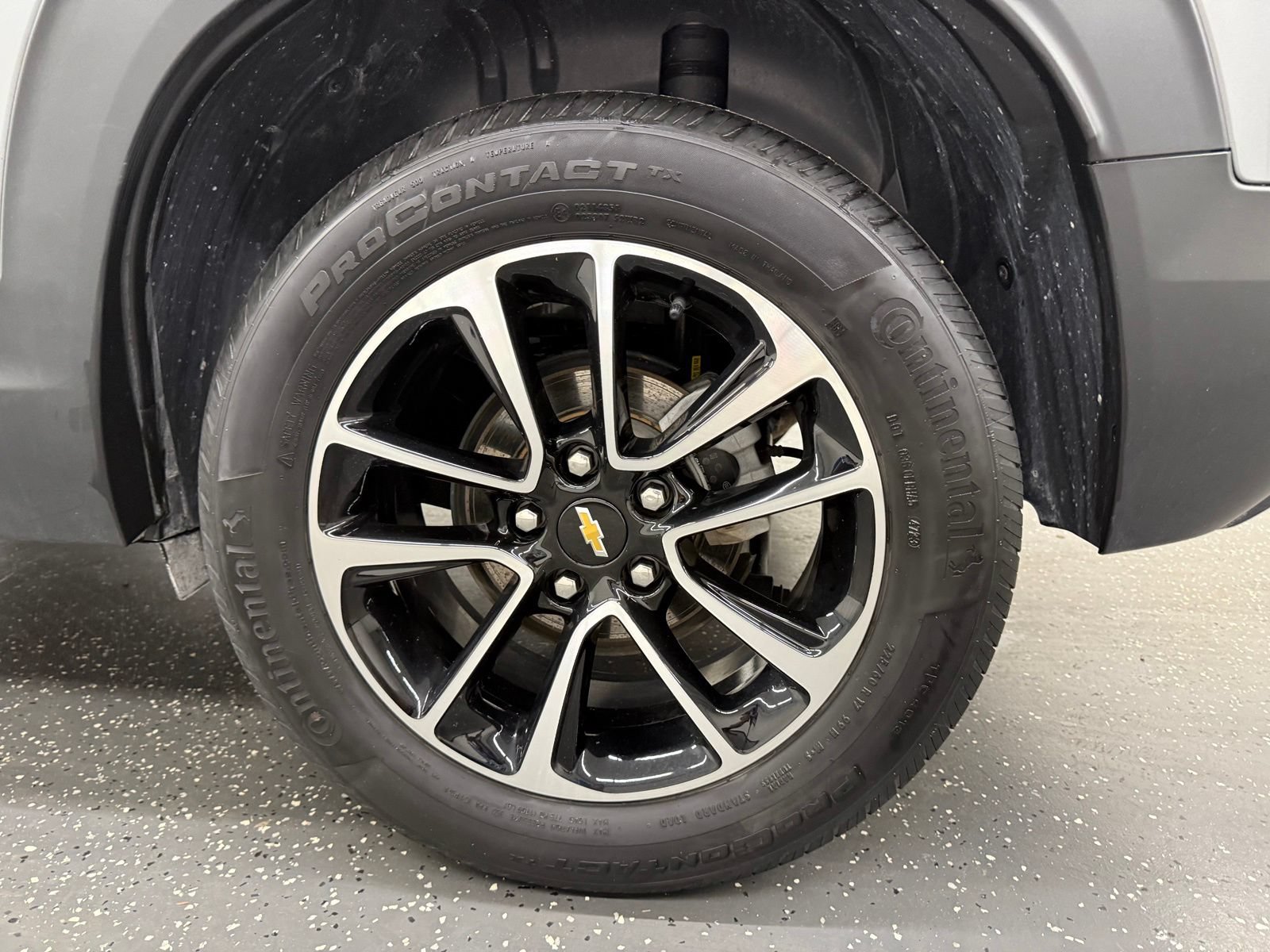 Used 2024 Chevrolet TrailBlazer LT AWD/4WD image 19