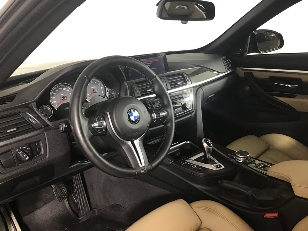 Used 2015 BMW M4 Convertible RWD image 4