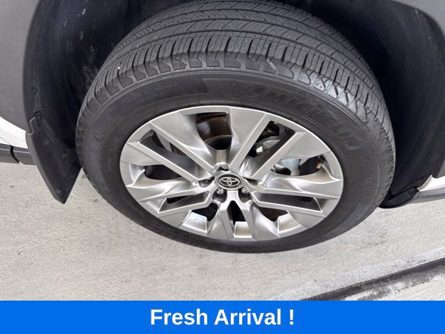 Used 2024 Toyota RAV4 Limited FWD image 23