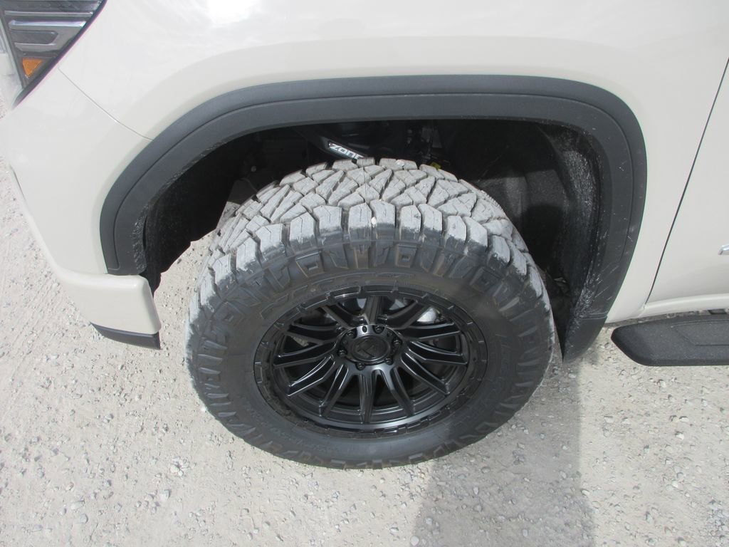 New 2026 GMC Sierra 1500 AT4 w/ AT4 Premium Package AWD/4WD image 13