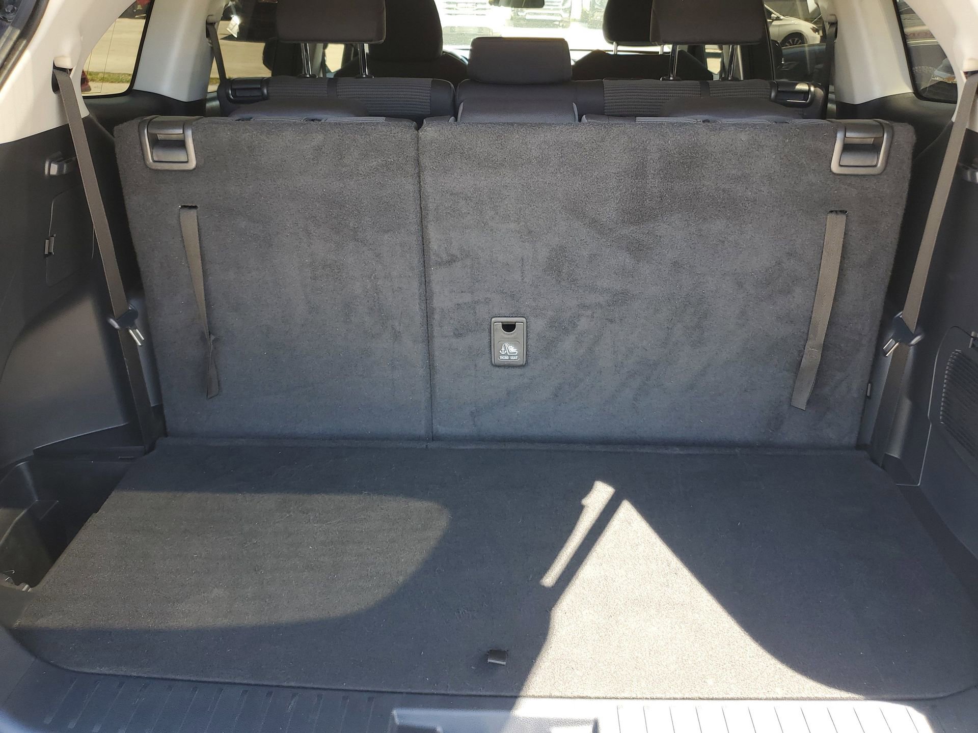 Used 2023 Toyota Highlander L image 8
