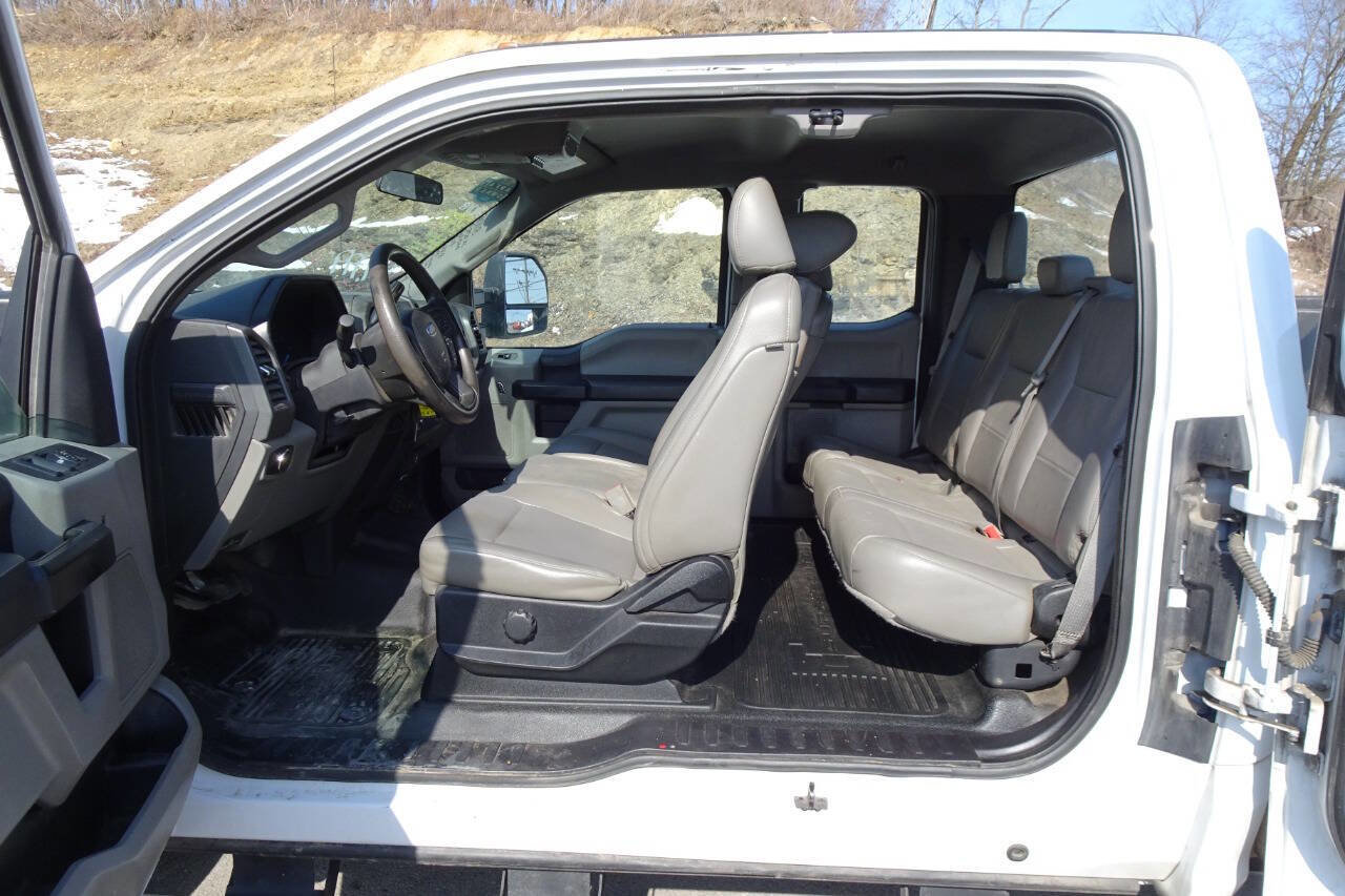 Used 2018 Ford F250 XL w/ Power Equipment Group image 21