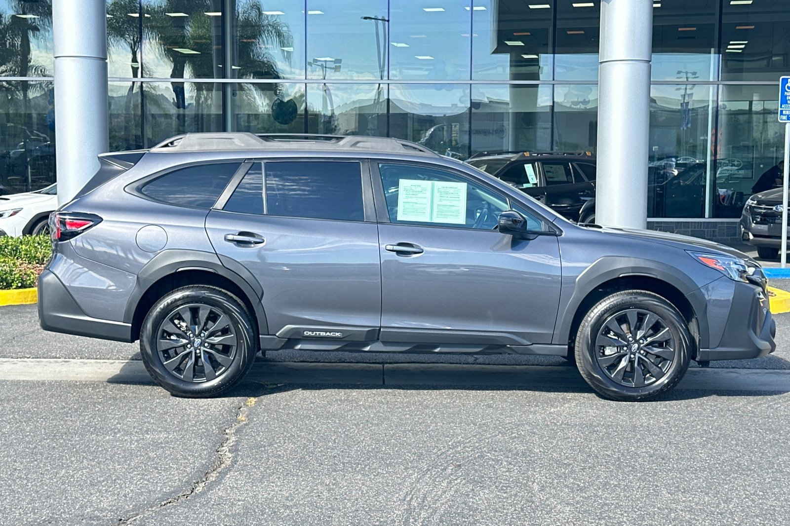 Used 2025 Subaru Outback Onyx Edition image 3
