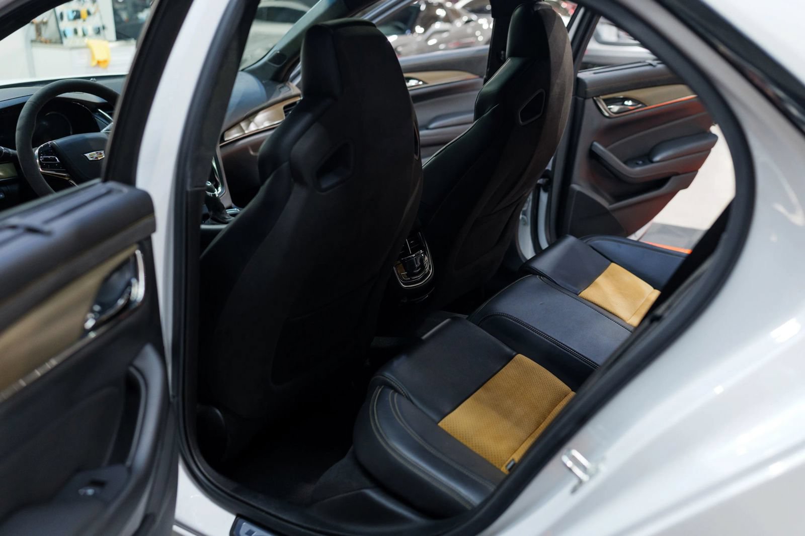 Used 2016 Cadillac CTS V w/ Luxury Package RWD image 40