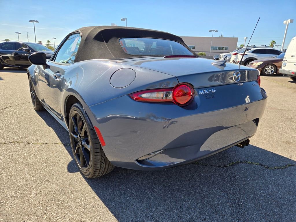 Used 2021 MAZDA MX-5 Miata Grand Touring image 3