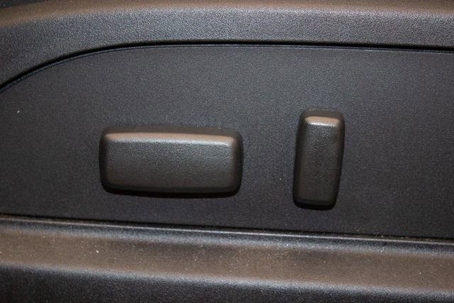 Used 2013 GMC Acadia SLT image 23