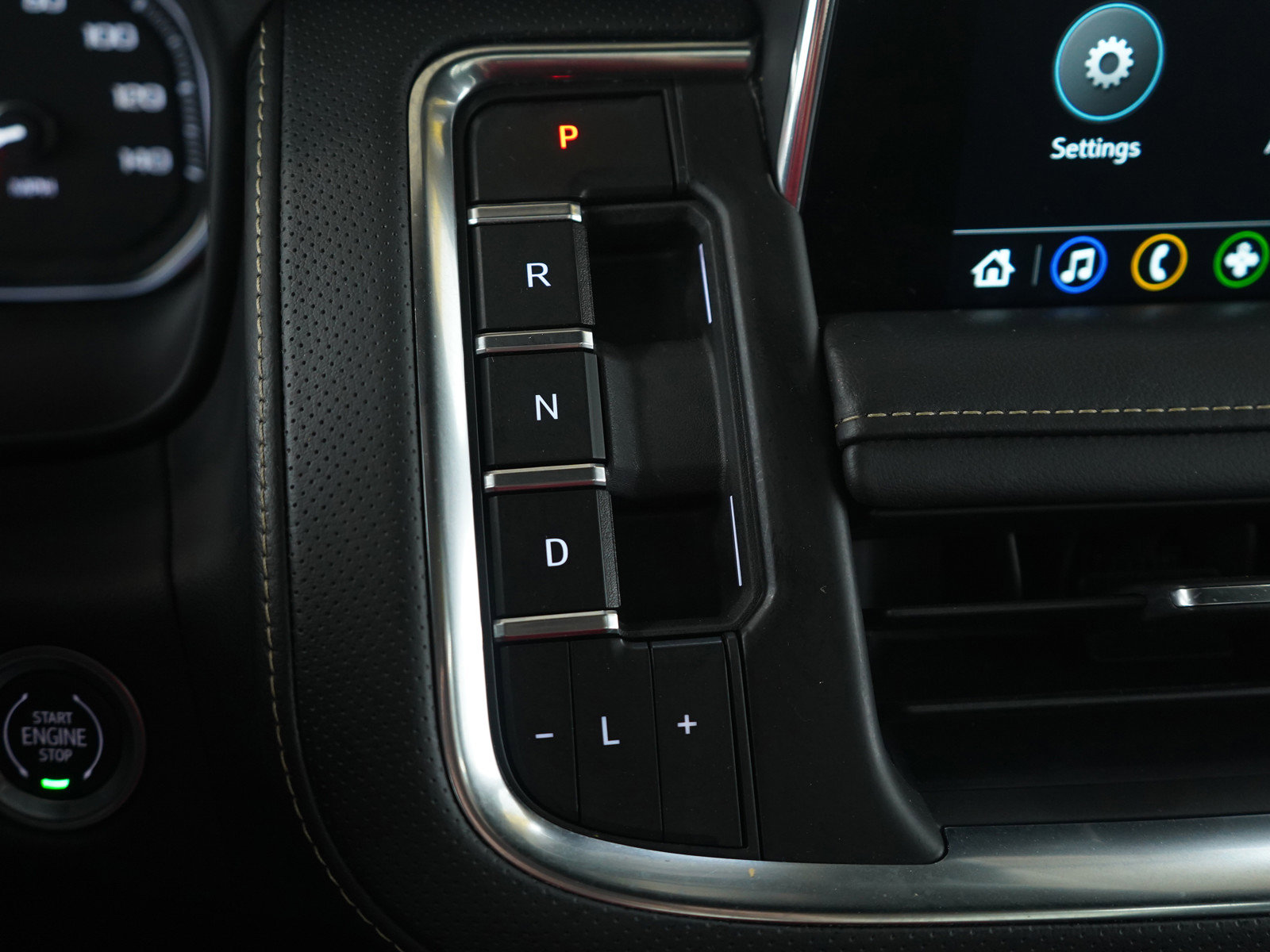 Used 2021 GMC Yukon SLT w/ SLT Premium Package image 27