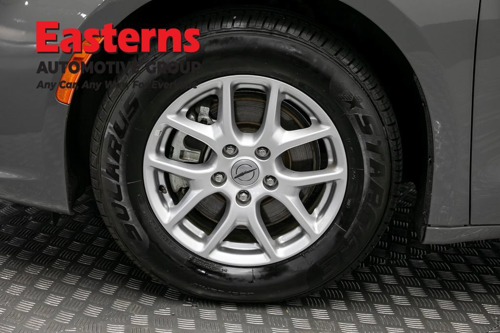 Used 2023 Chrysler Pacifica Touring-L FWD image 33