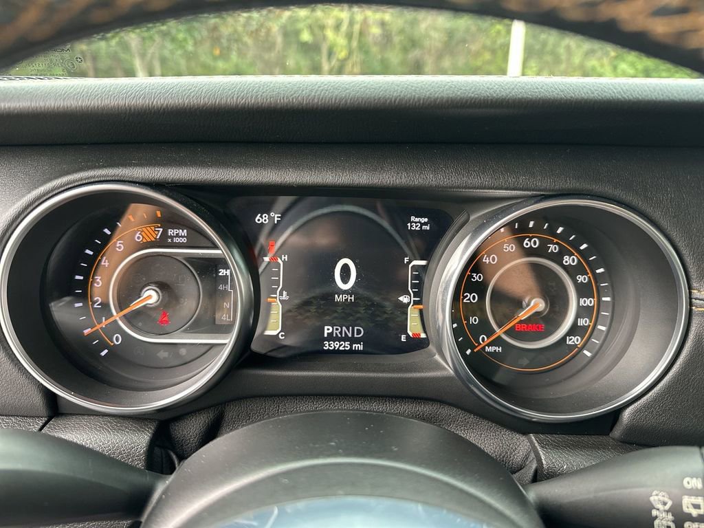 Used 2020 Jeep Wrangler Unlimited Sahara image 19