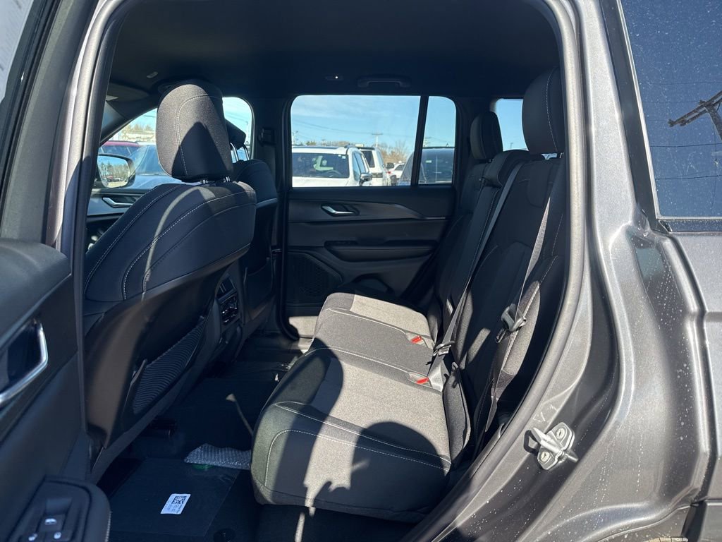 New 2026 Jeep Grand Cherokee Laredo image 22