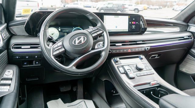 Used 2024 Hyundai Palisade Calligraphy image 18