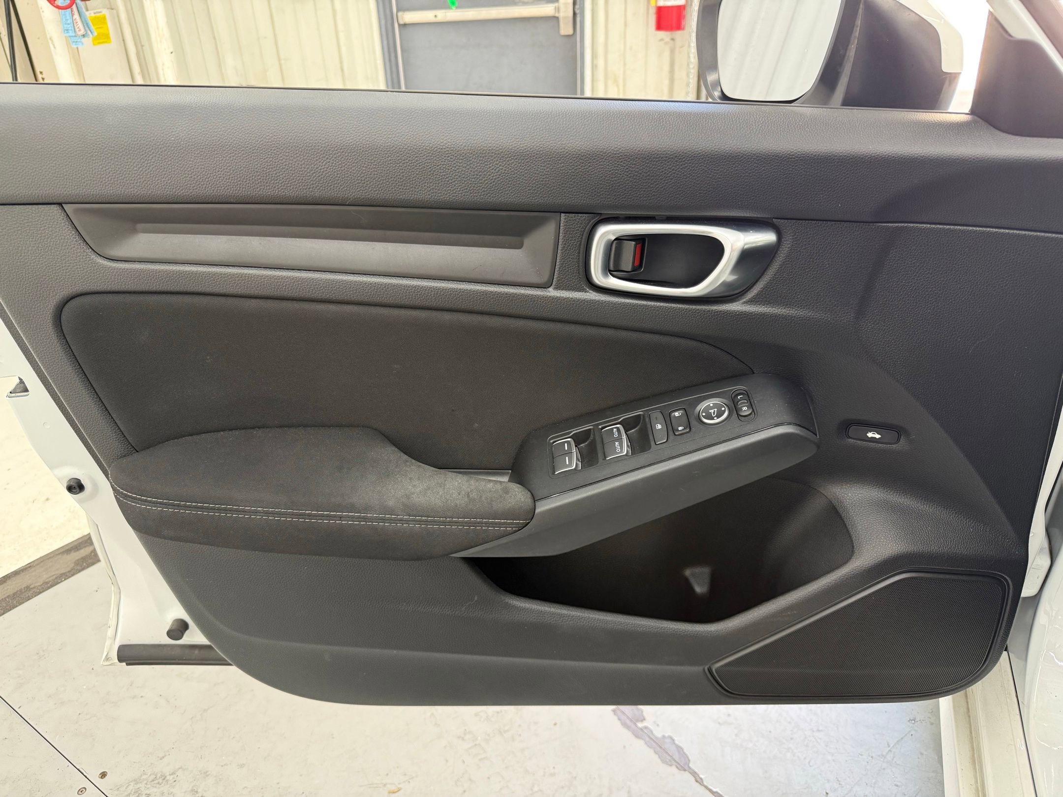 Used 2022 Honda Civic LX image 8