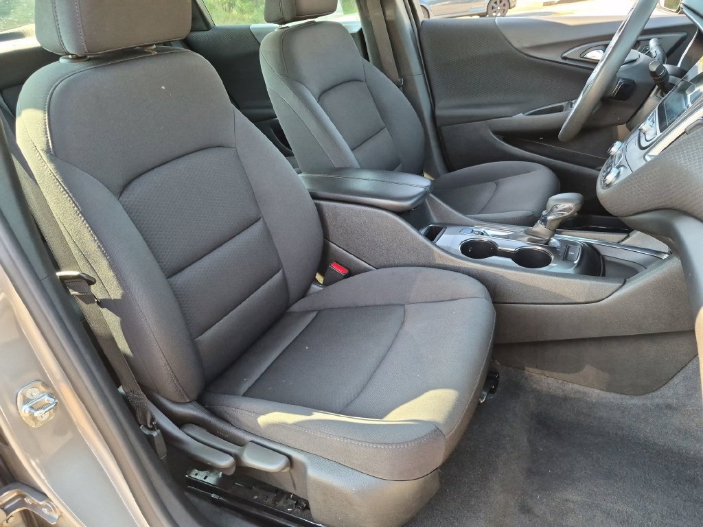 Used 2023 Chevrolet Malibu LT FWD image 32