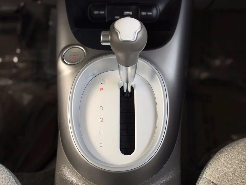 Used 2016 Kia Soul EV FWD image 29