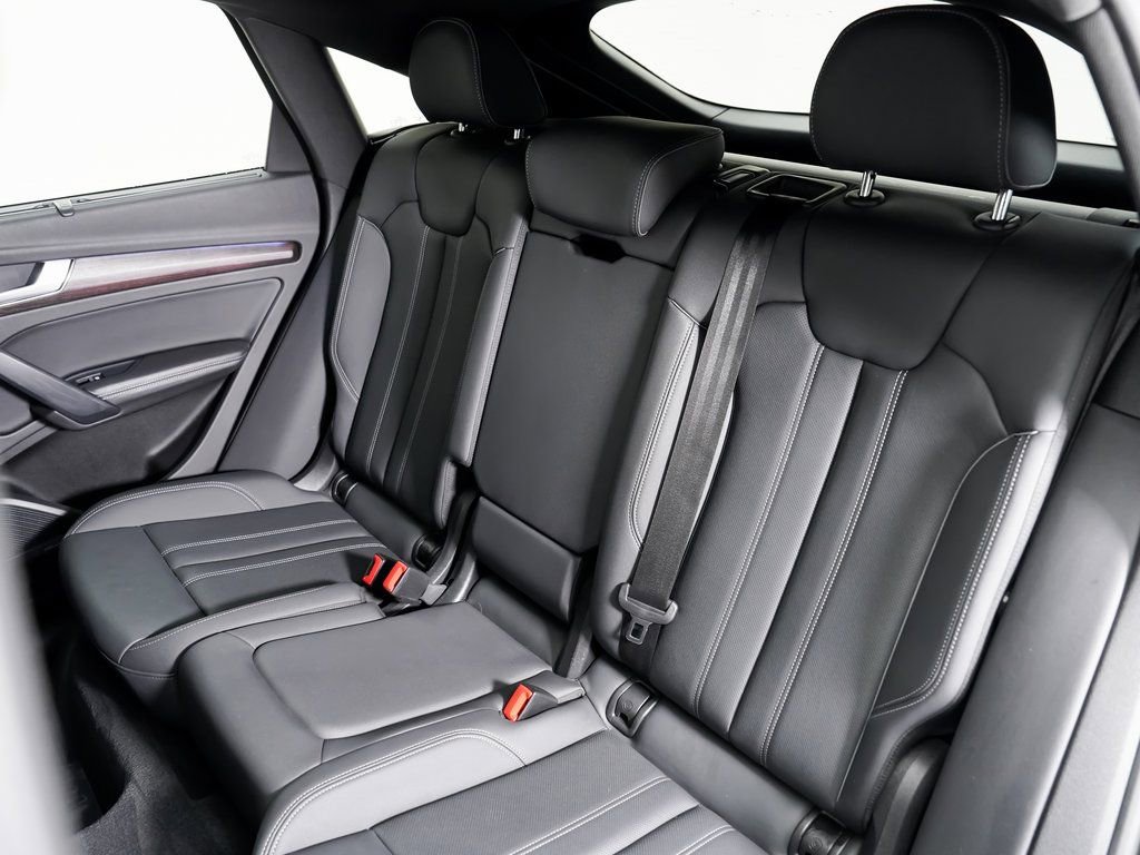 Used 2022 Audi Q5 2.0T Prestige image 25