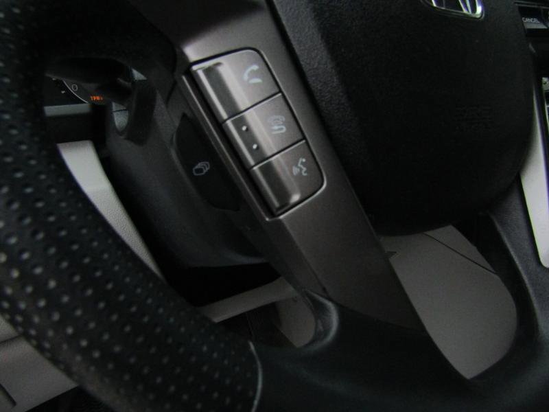 Used 2016 Honda Odyssey SE image 14