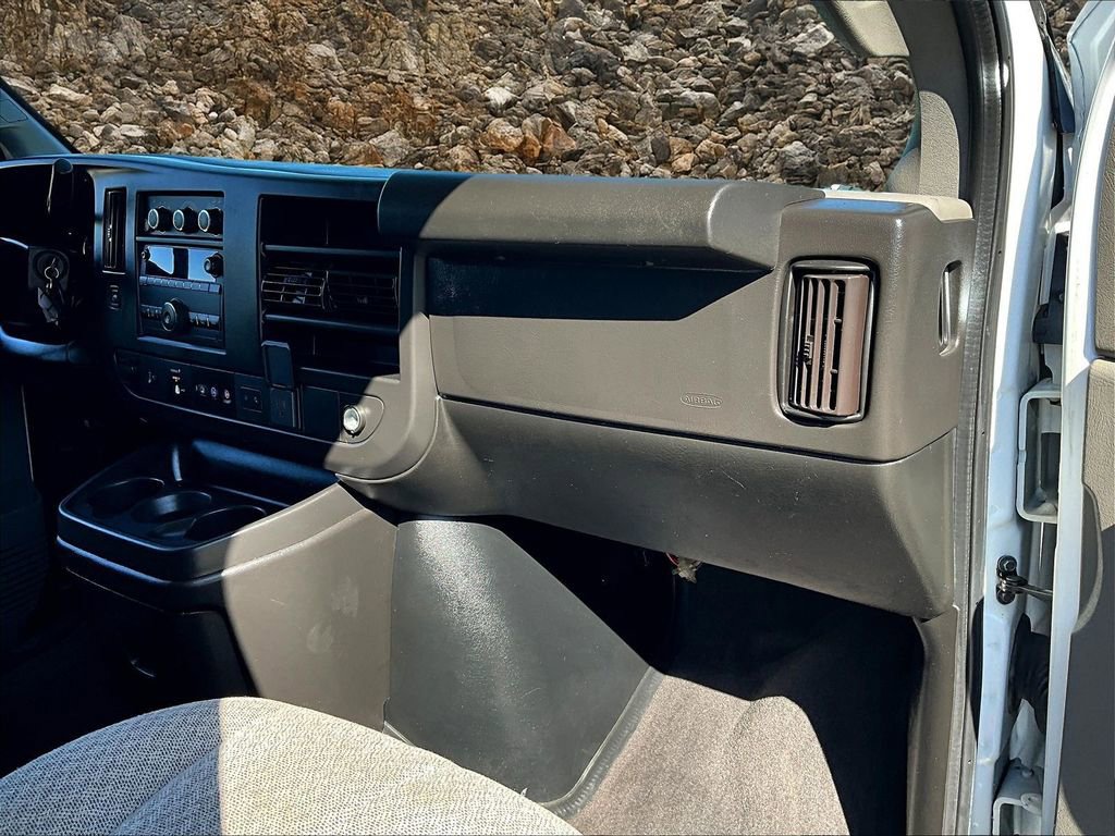 Used 2020 Chevrolet Express 3500 LT w/ LT Preferred Equipment Group image 15