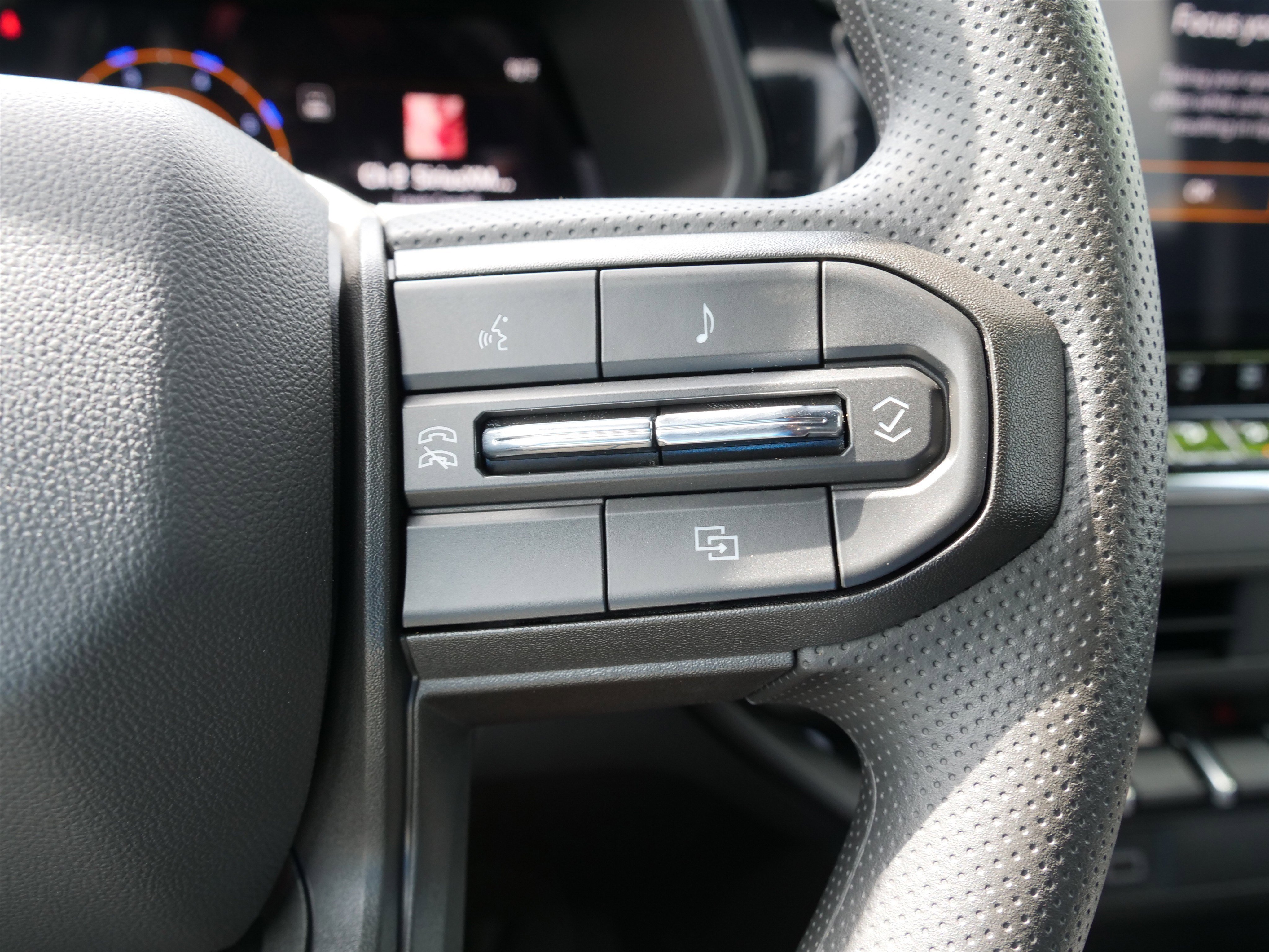 New 2025 Chevrolet Colorado W/T w/ WT Custom Package image 20