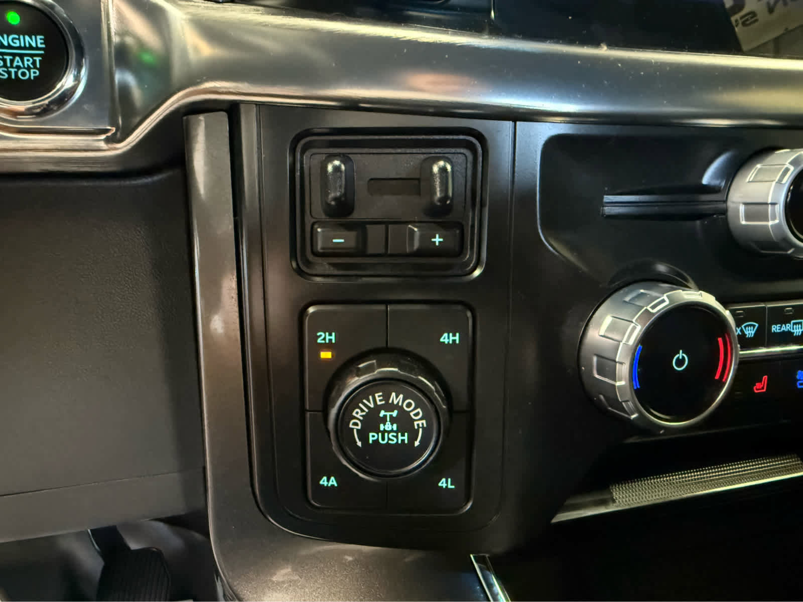 Used 2023 Ford F150 Lariat w/ Equipment Group 502A High image 19