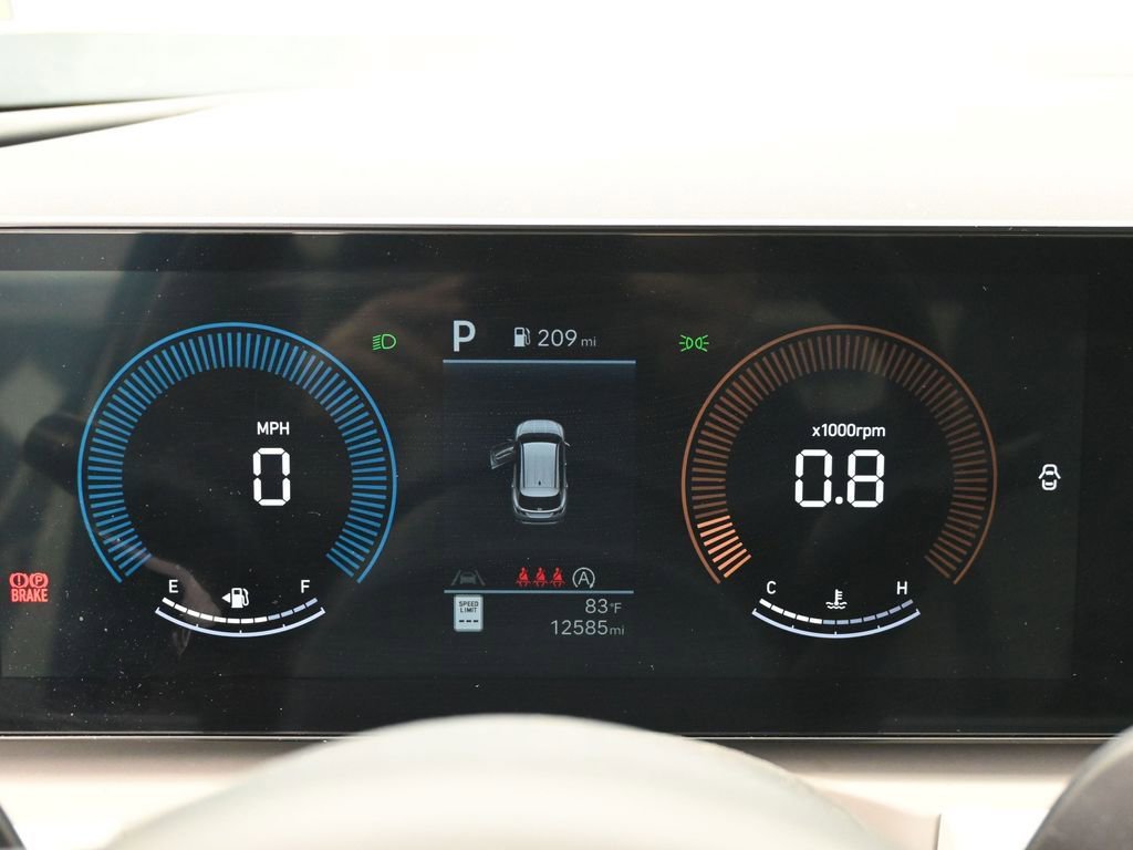 Used 2025 Hyundai Tucson SE image 11