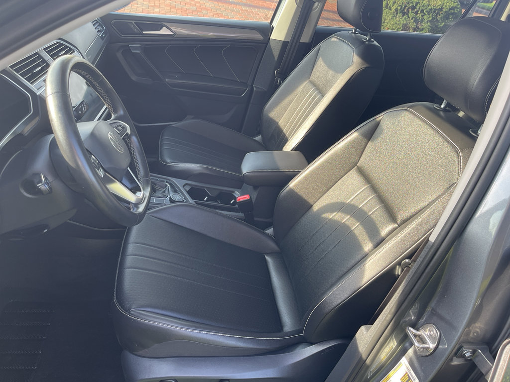 Used 2022 Volkswagen Tiguan SE image 16