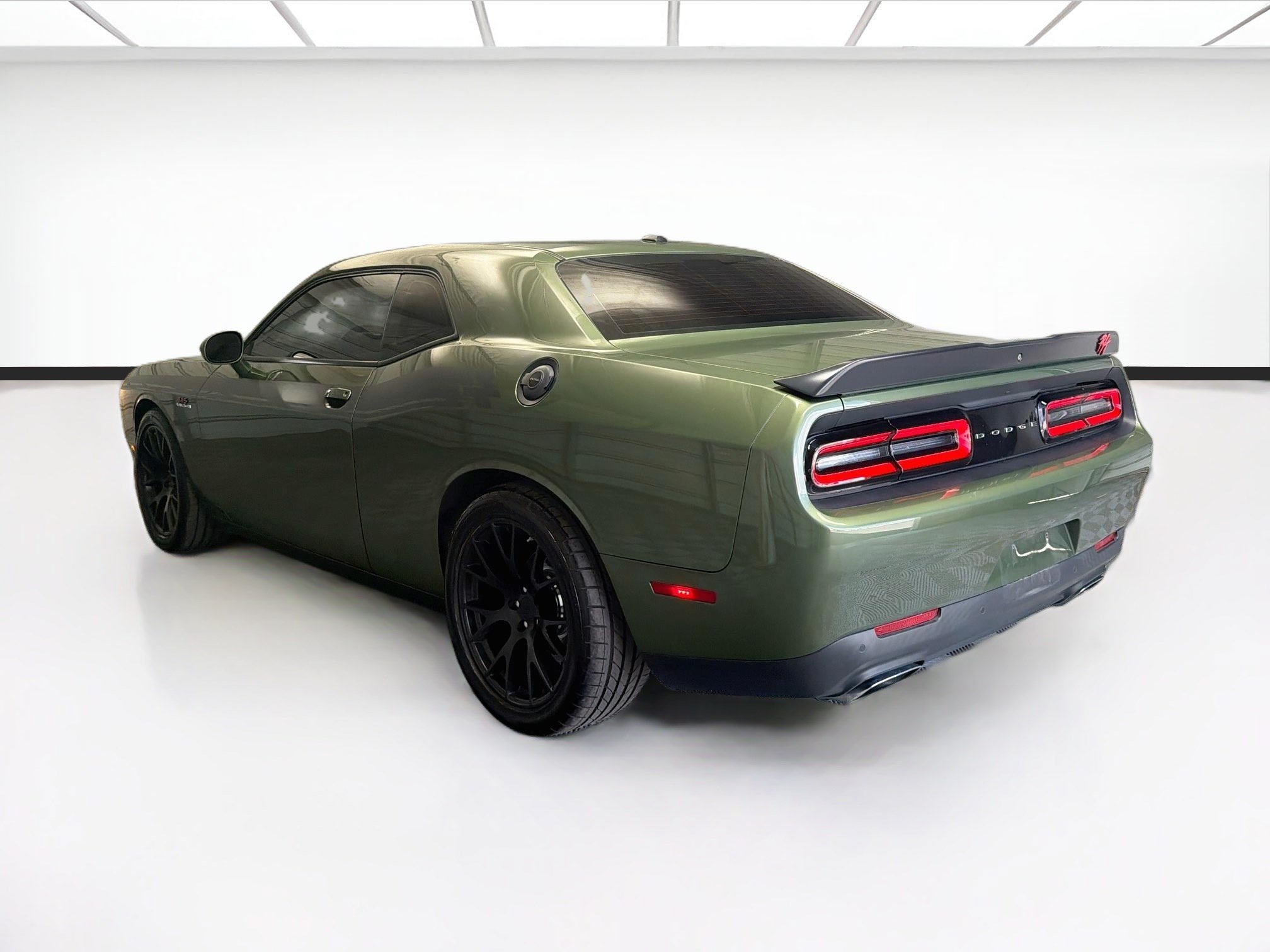 Used 2022 Dodge Challenger R/T w/ Shaker Package RWD image 6