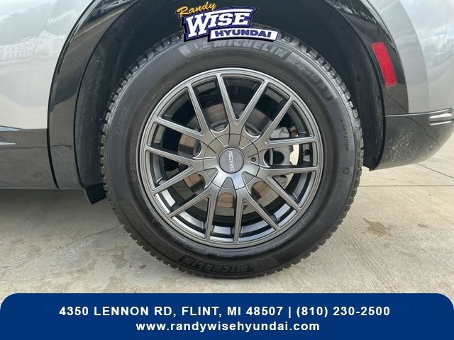 Used 2022 Buick Envision Essence w/ Technology Package I FWD image 32