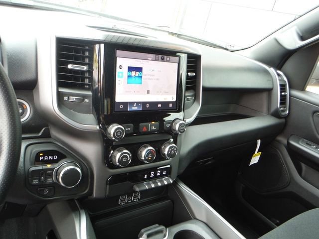New 2026 RAM 1500 Express AWD/4WD image 23