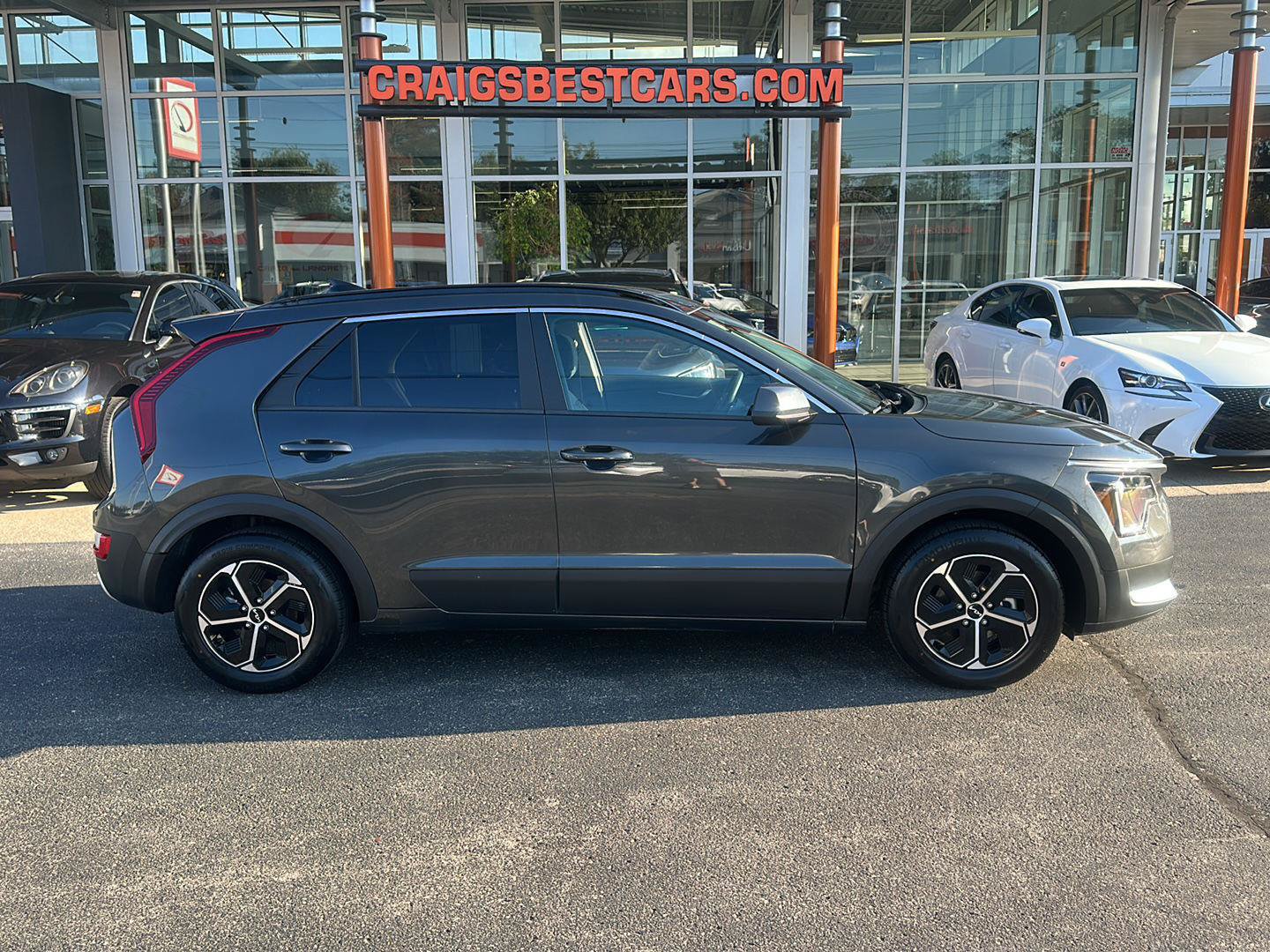 Used 2025 Kia Niro LX