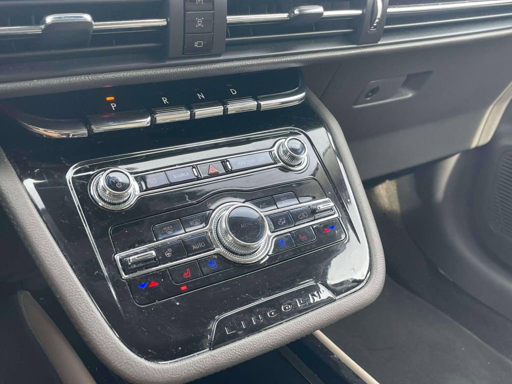 Used 2022 Lincoln Corsair AWD w/ Equipment Group 101A image 28