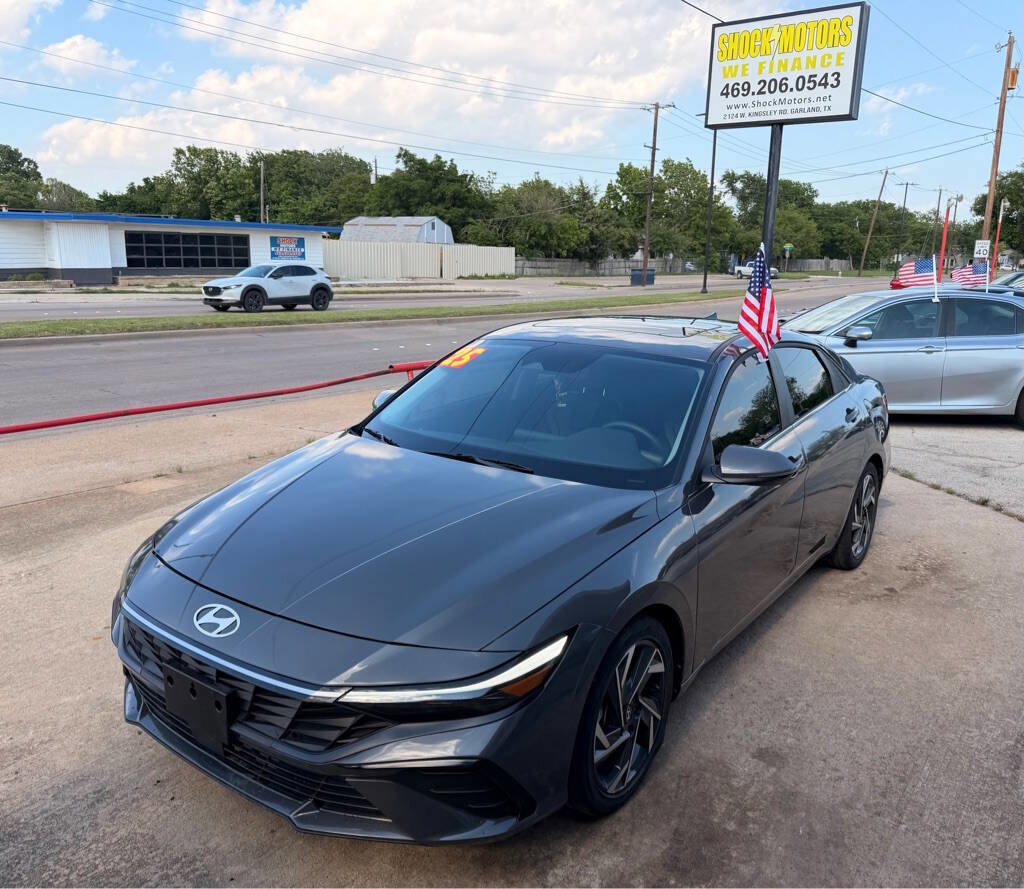 Used 2025 Hyundai Elantra Limited FWD image 1