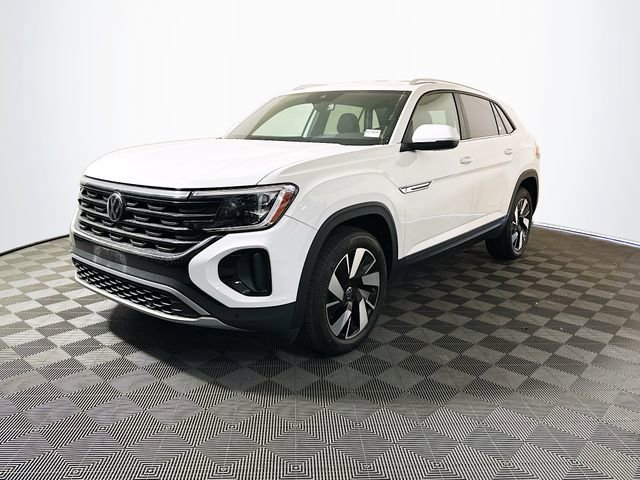 Used 2025 Volkswagen Atlas Cross Sport SE image 4