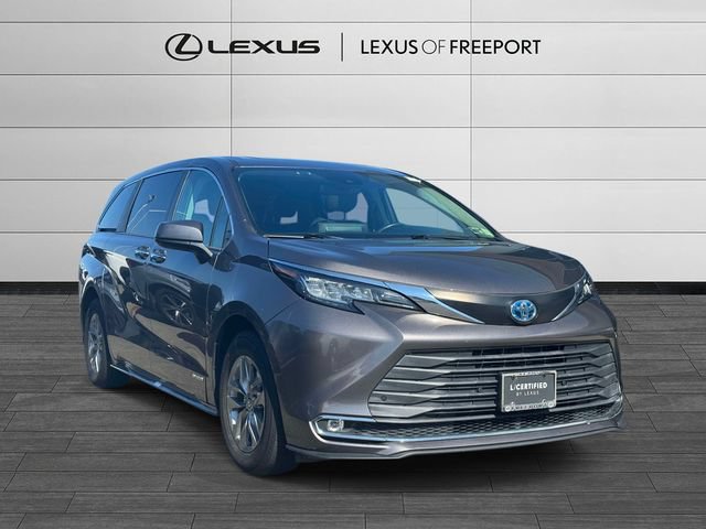 Used 2021 Toyota Sienna XLE