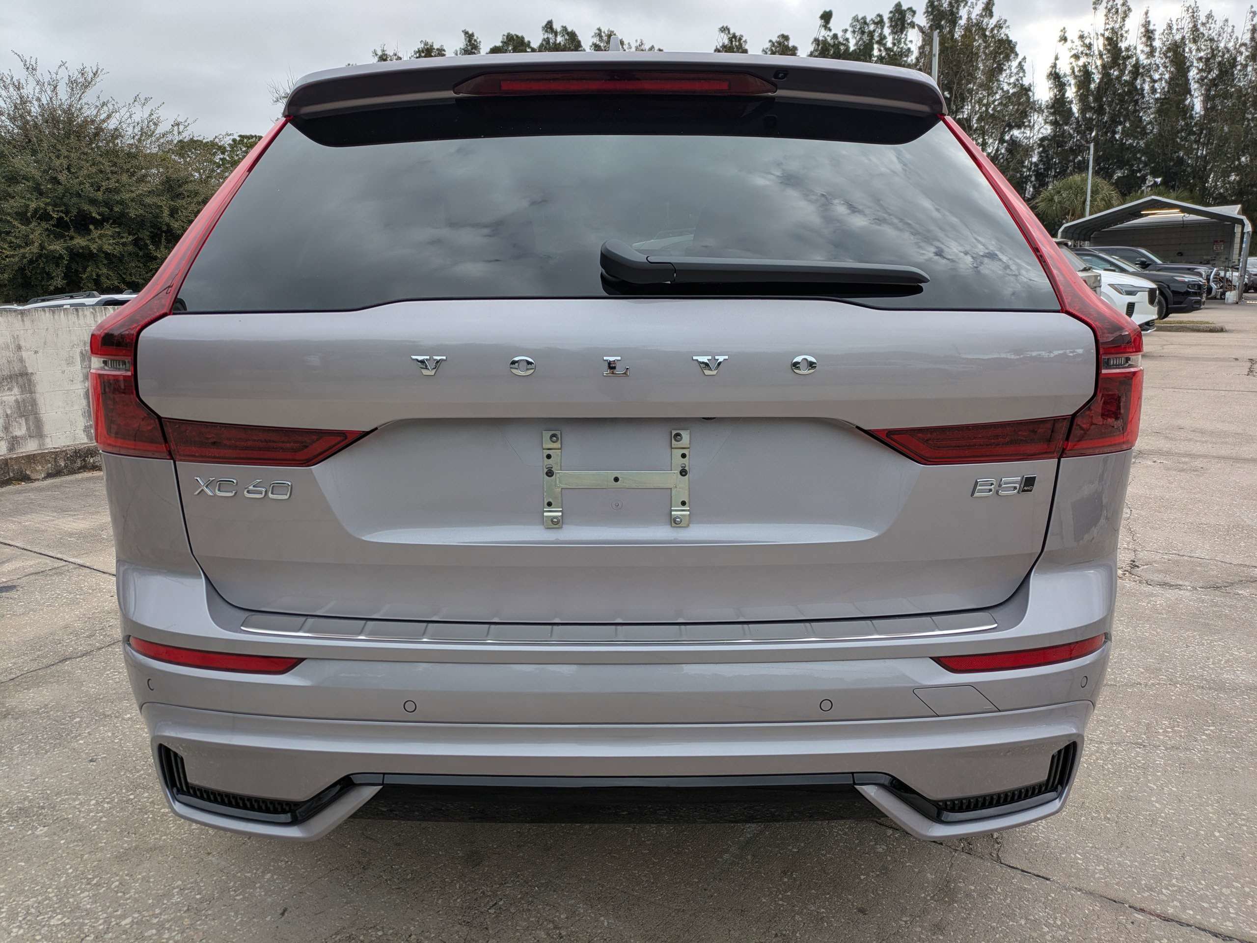 New 2026 Volvo XC60 B5 Plus w/ Protection Package Premier image 5