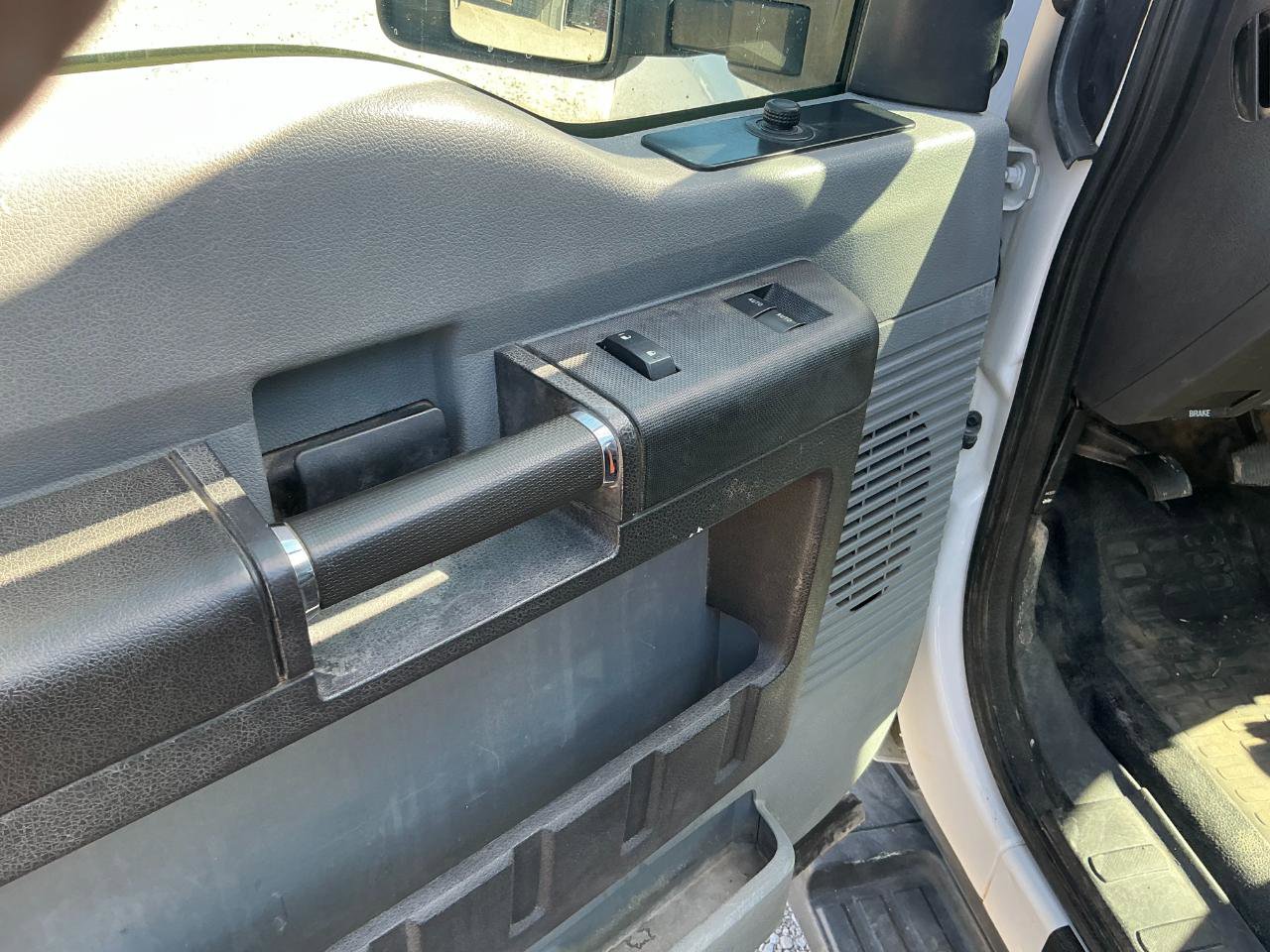 Used 2015 Ford F350 XL w/ Power Equipment Group image 8