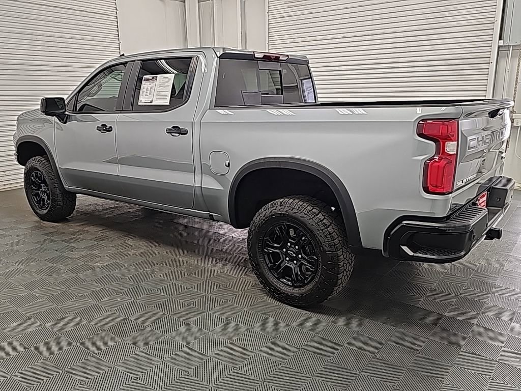 Used 2024 Chevrolet Silverado 1500 ZR2 image 5