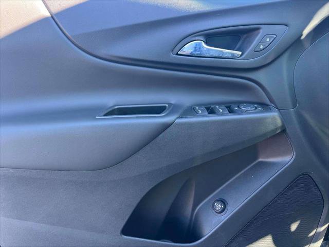 Used 2023 Chevrolet Equinox LT image 16