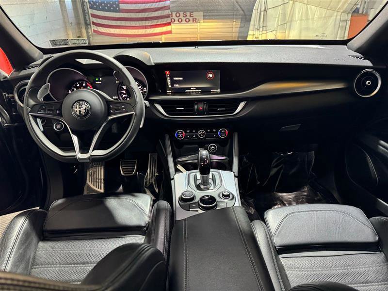 Used 2018 Alfa Romeo Stelvio Ti Sport image 13