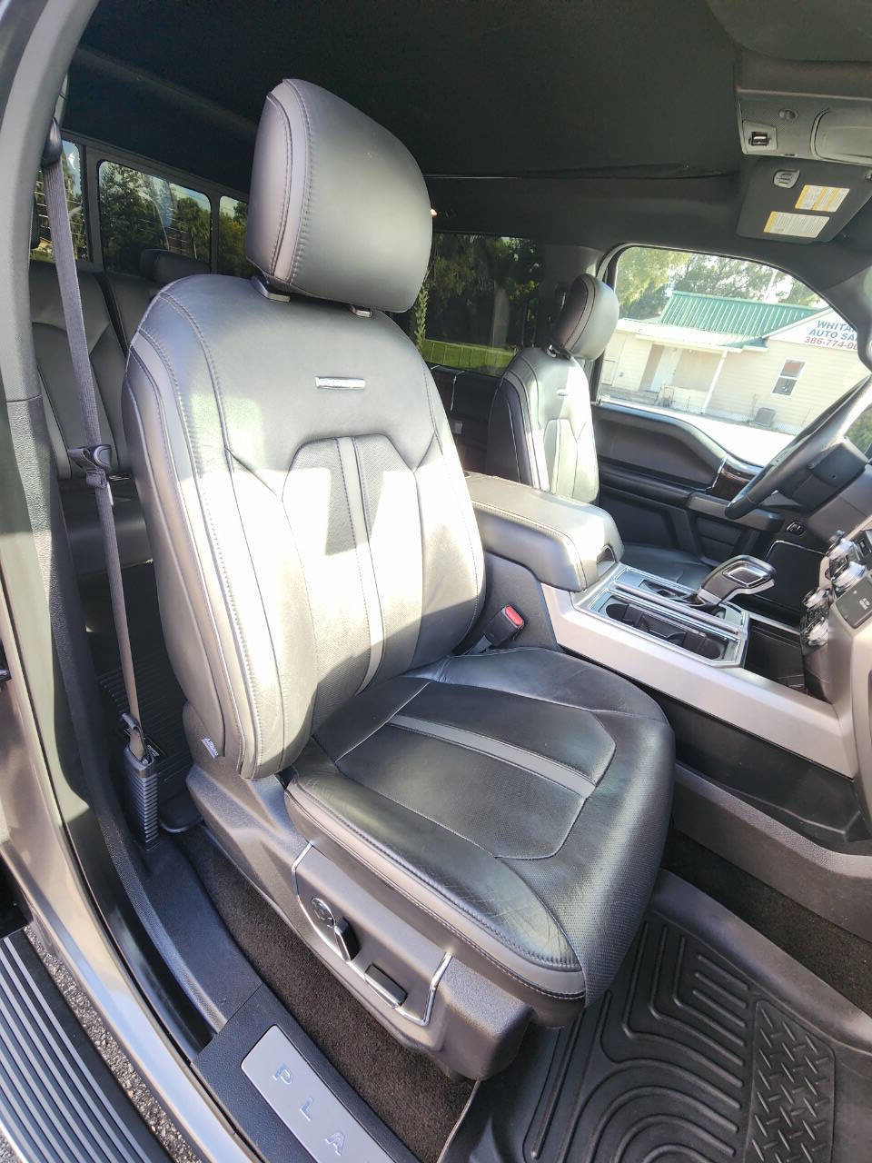 Used 2015 Ford F150 Platinum w/ Max Trailer Tow Package image 36