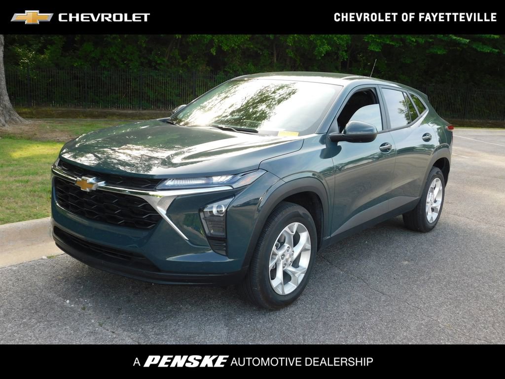 Certified 2025 Chevrolet Trax LS w/ LS Convenience Package FWD image 1