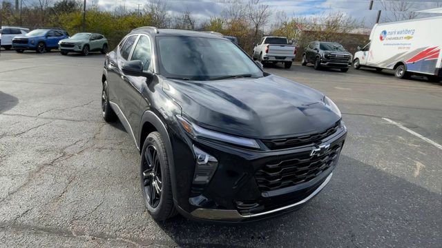 Used 2026 Chevrolet Trax ACTIV w/ Sunroof Package image 4