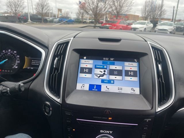 Used 2017 Ford Edge Titanium image 24