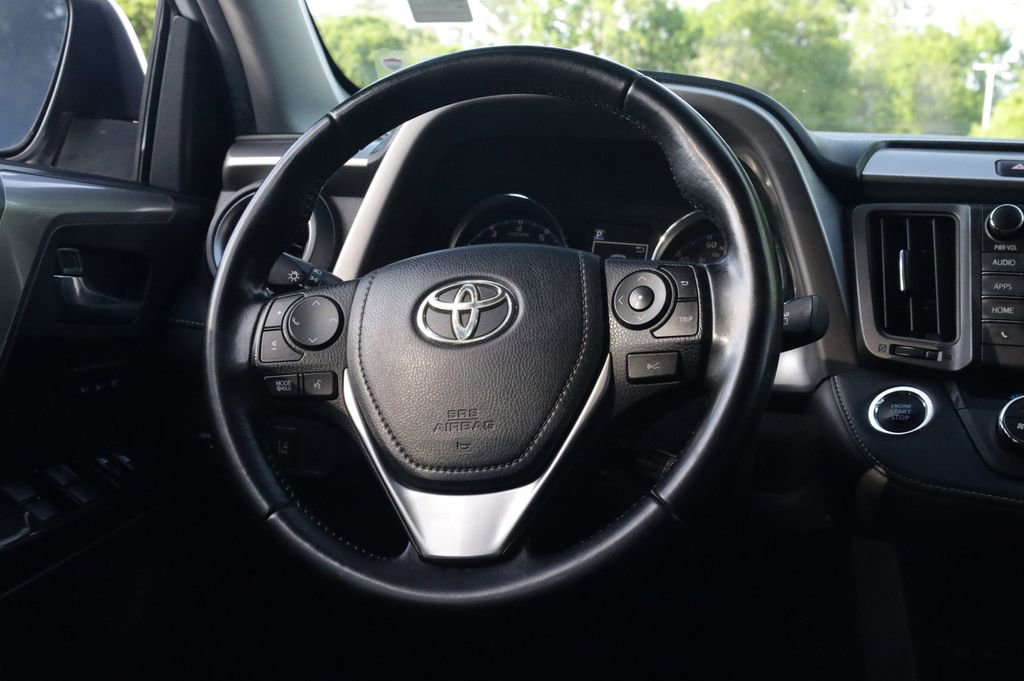 Used 2016 Toyota RAV4 Limited FWD image 5